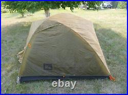 REI (2011) Quarter Dome T3 Backpacking Camping Tent With Rainfly / DAC Featherlite