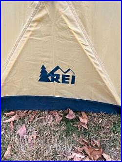 REI TAJ 3-Person 3-Season Lightweight Backpacking Camping Tent