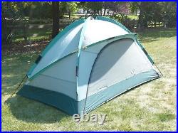 The North Face Nebula 3-Season 2-Person Lightweight Camping Tent with Footprint