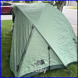 The North Face Stratos 4 Season 3 Person Tent. Near Mint Condition